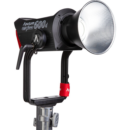 Світло Aputure LS 600d 600W Daylight Point Source LED (APA0212GW1)