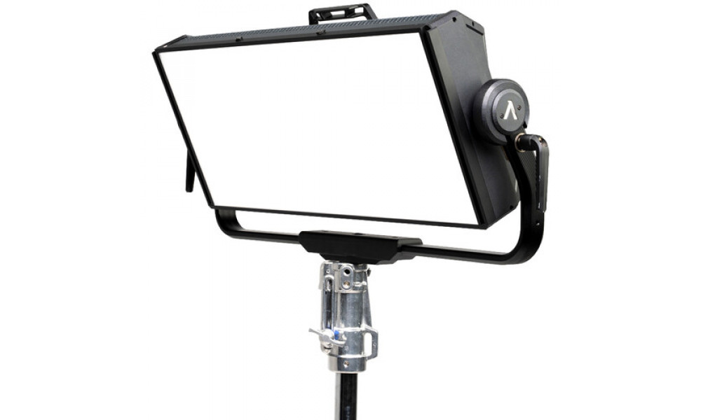 Світло Aputure Nova P600c 600W RGBWW Soft Panel Light (APN0179A81)