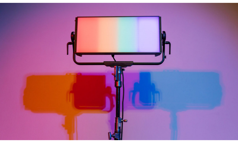 Світло Aputure Nova P600c 600W RGBWW Soft Panel Light (APN0179A81)