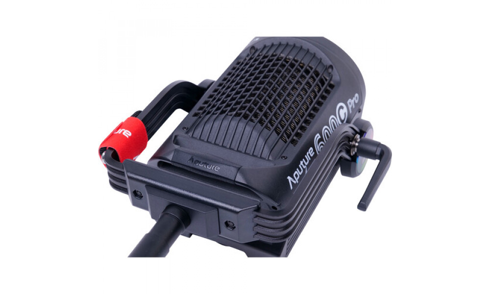 Світло Aputure LS 600c Pro 600W RGBWW Point Source LED (AP30126A21)